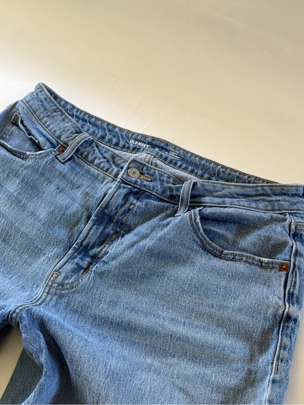 Old Navy Light Blue Curvy High-Rise Straight Jeans - Picture 2 of 5